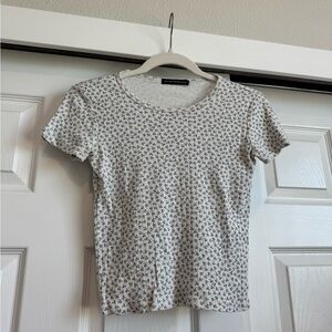 Brandy Melville White and Purle Floral Tee